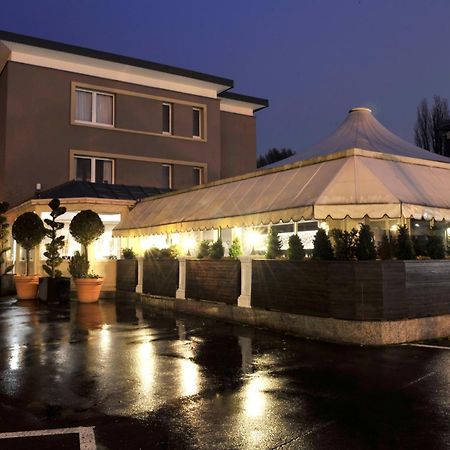 Bivius Hotel Restaurant Luxembourg Strassen Zewnętrze zdjęcie