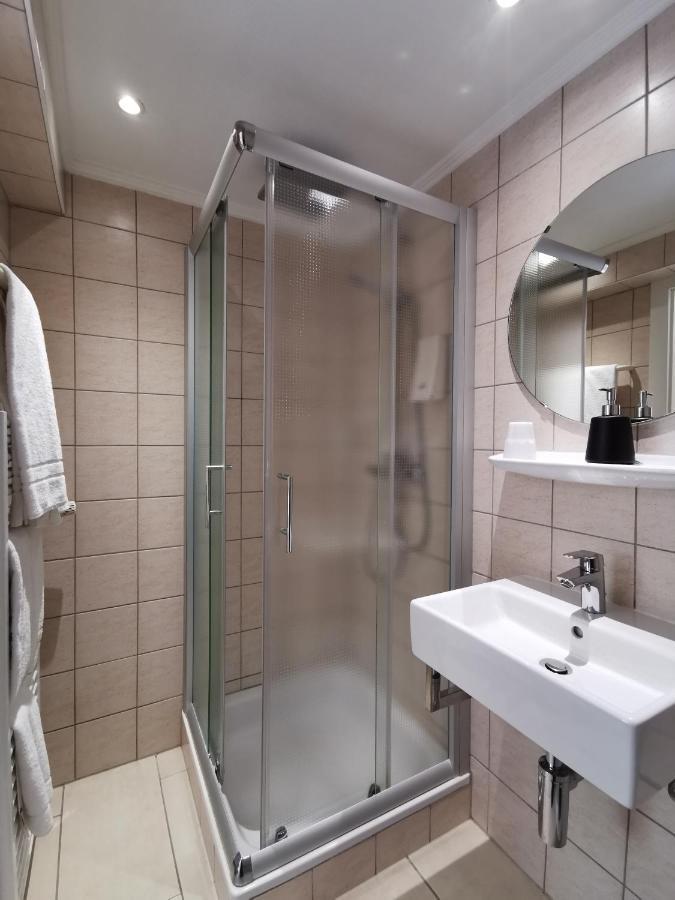Bivius Hotel Restaurant Luxembourg Strassen Zewnętrze zdjęcie