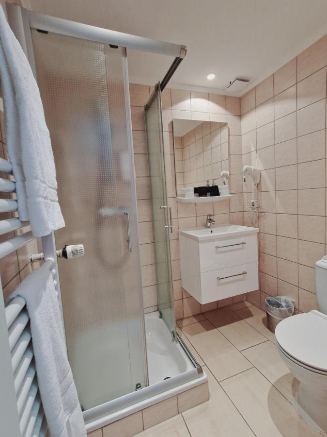 Bivius Hotel Restaurant Luxembourg Strassen Zewnętrze zdjęcie