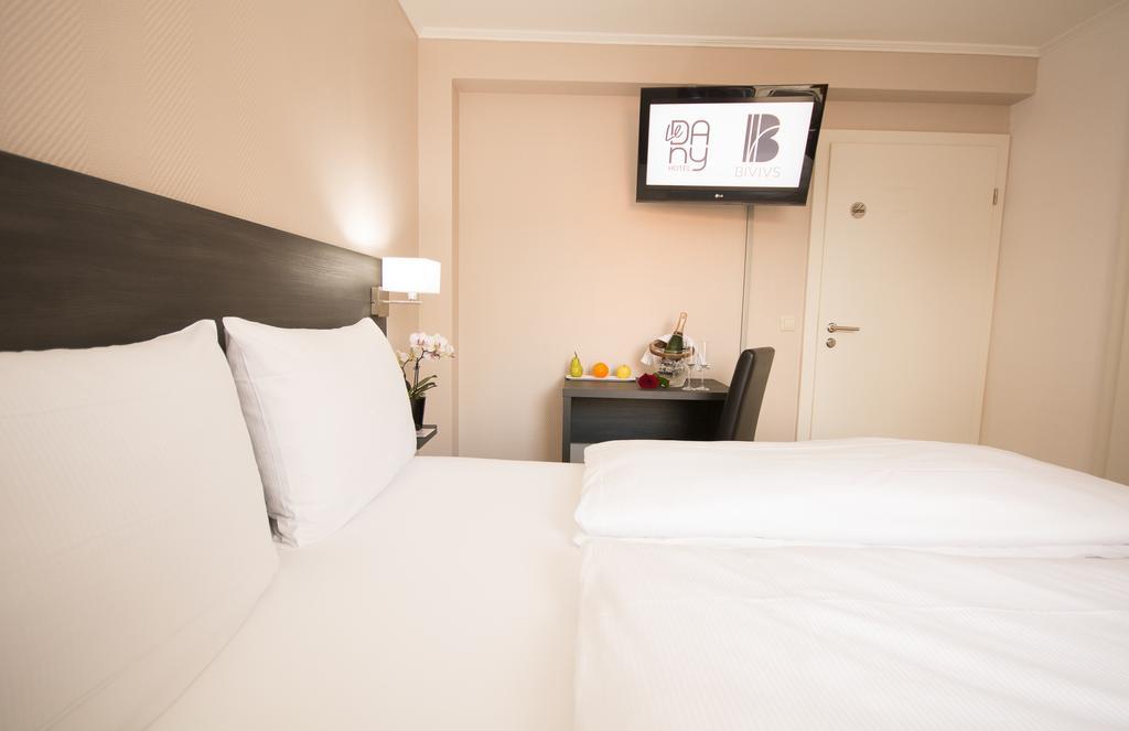 Bivius Hotel Restaurant Luxembourg Strassen Zewnętrze zdjęcie