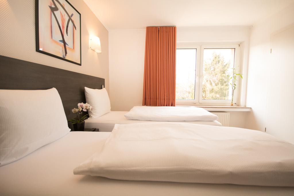 Bivius Hotel Restaurant Luxembourg Strassen Zewnętrze zdjęcie