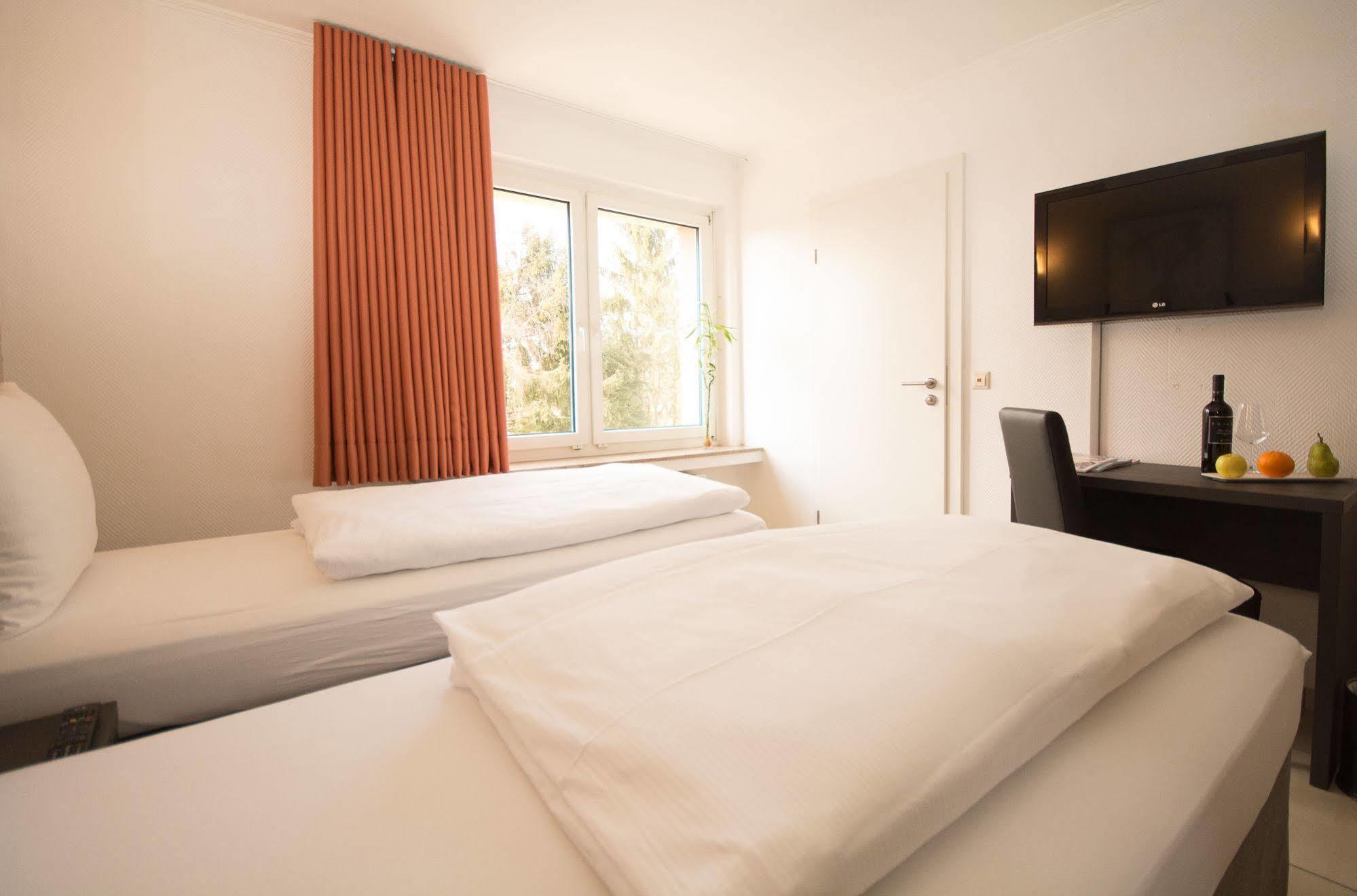 Bivius Hotel Restaurant Luxembourg Strassen Zewnętrze zdjęcie