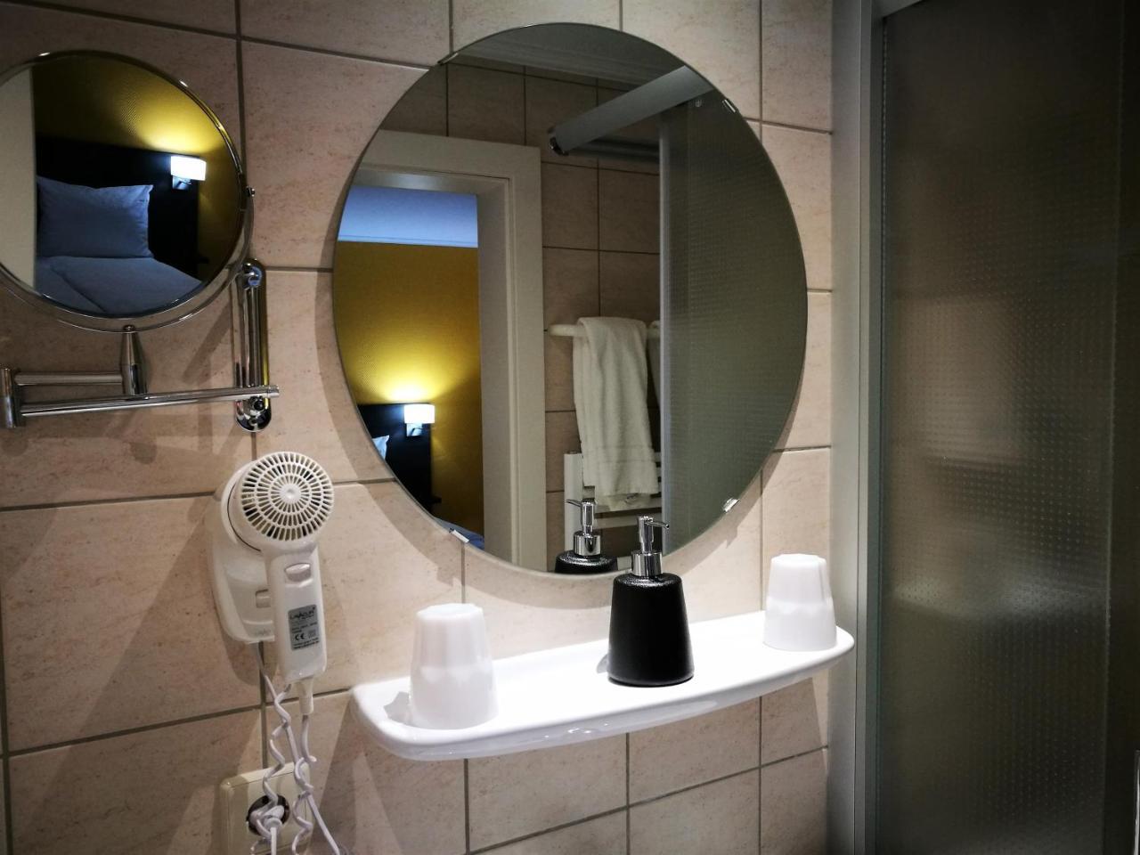 Bivius Hotel Restaurant Luxembourg Strassen Zewnętrze zdjęcie